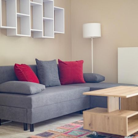 Metro Wilanowska Comfortable Apartment Warschau Buitenkant foto