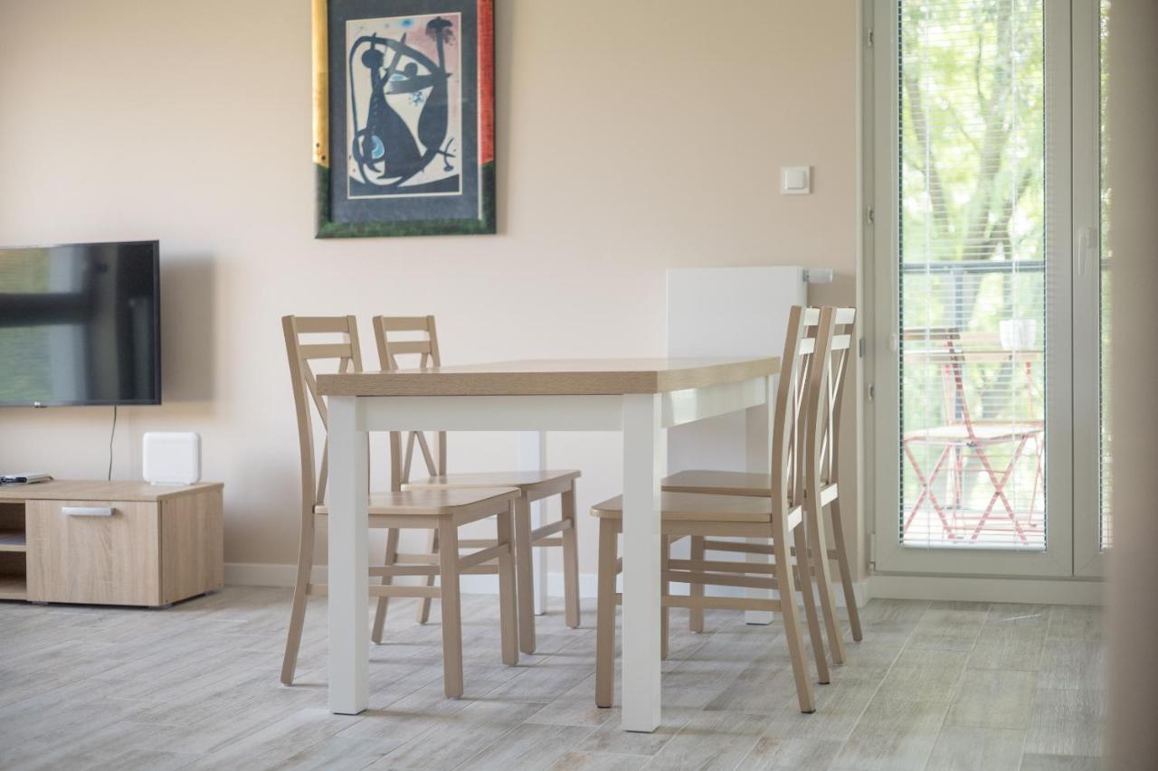 Metro Wilanowska Comfortable Apartment Warschau Buitenkant foto